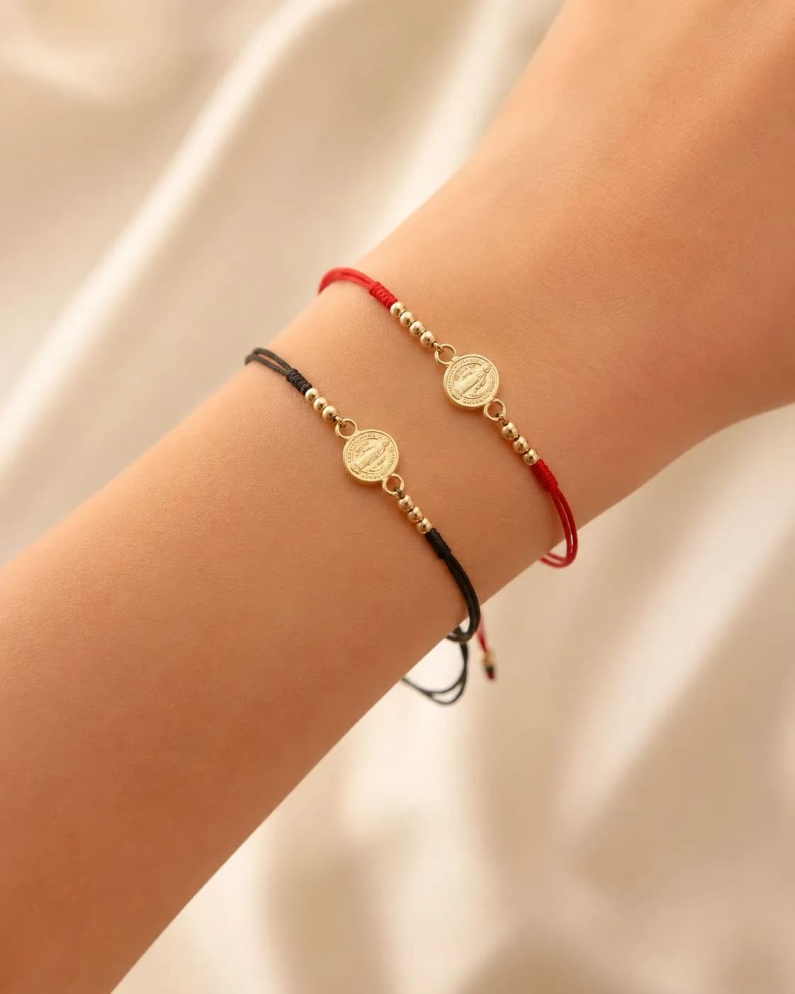 Pulsera San Benito Macramé Delicada — imagen 1