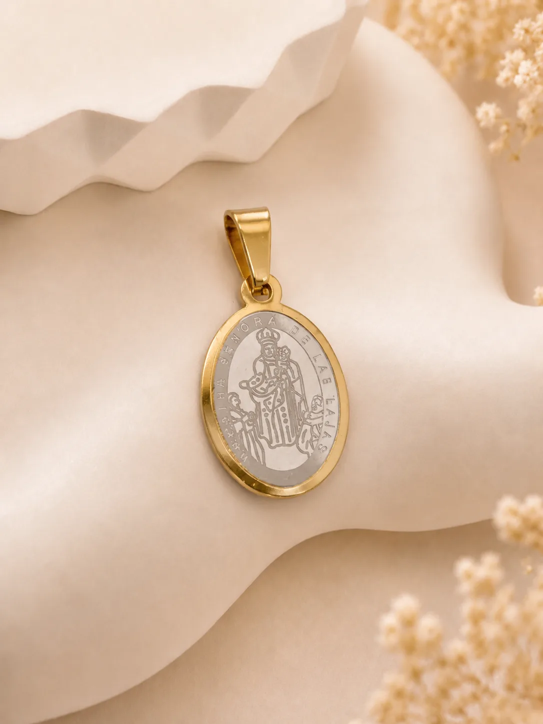 Dije Virgen de Las Lajas y Virgen de Guadalupe Bicolor (18.60mm) — imagen 1