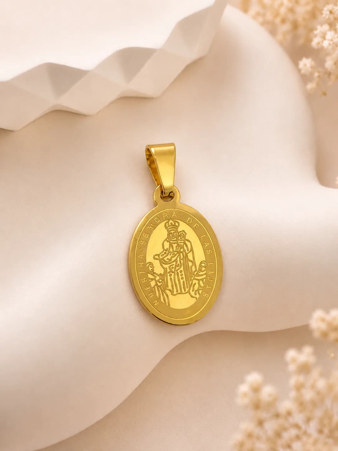 Dije Virgen de Las Lajas y Virgen de Guadalupe Dorado (18.60mm) — imagen 1